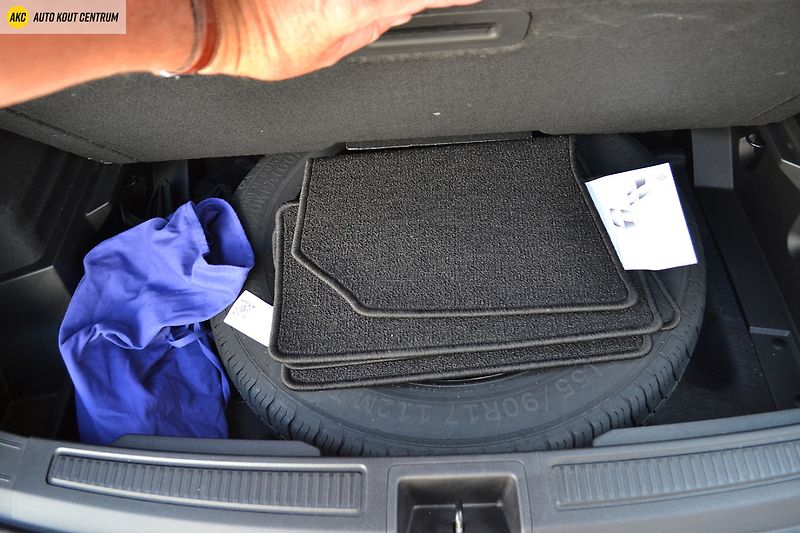 Renault Austral TECHNO FULL HYBRID E-TECH FULL - fotka 20 z 60