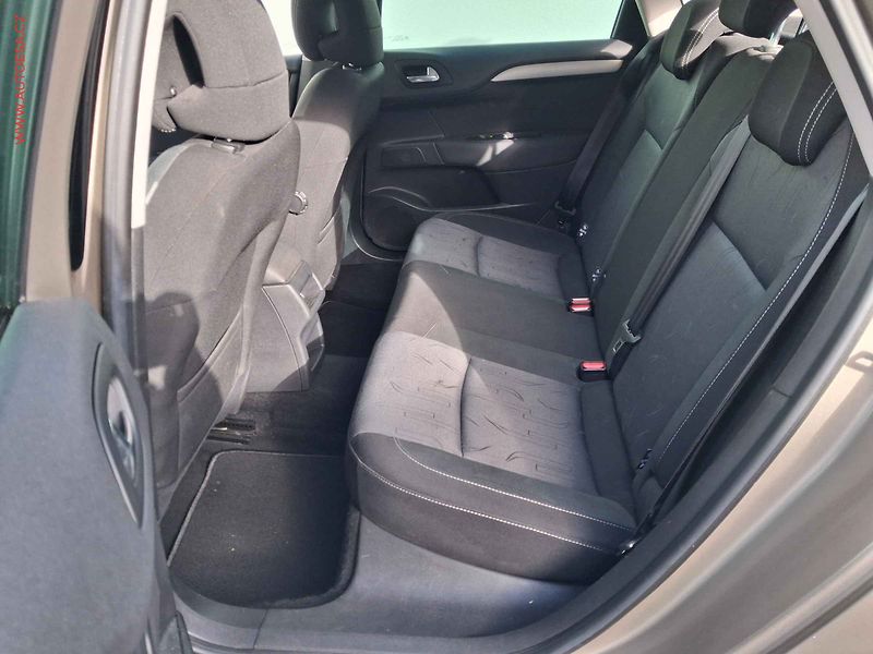 Citroën C4 (2012) 1.4VTi, ČR, AC, temp - fotka 10 z 16