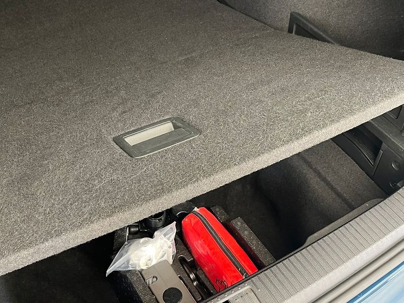 Volkswagen Passat 2.0 TDi LED SVĚTLA, rezervace - fotka 93 z 96