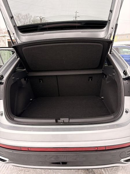 Volkswagen Taigo (2025) R-Line People - fotka 15 z 18