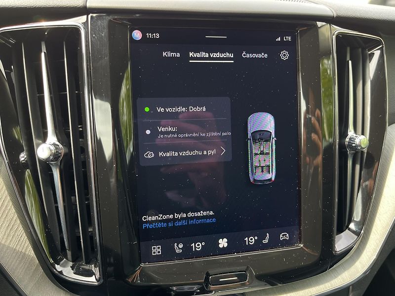 Volvo XC60 B5 AWD PLUS DARK/360/vent/kola - fotka 36 z 50