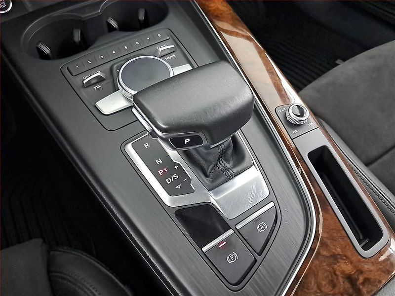 Audi A4 (2019) 40 TDI - fotka 13 z 24