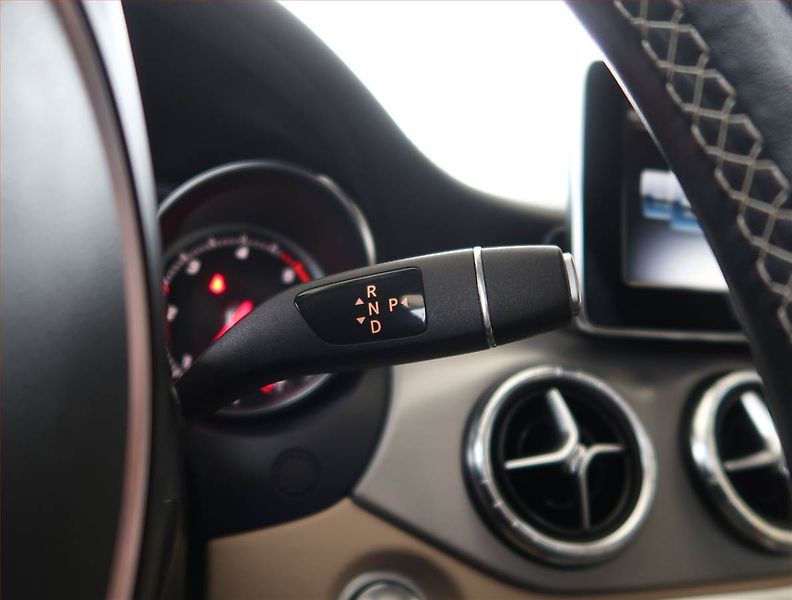 Mercedes-Benz CLA (2018) Urban 220 CDI, Automat - fotka 13 z 24