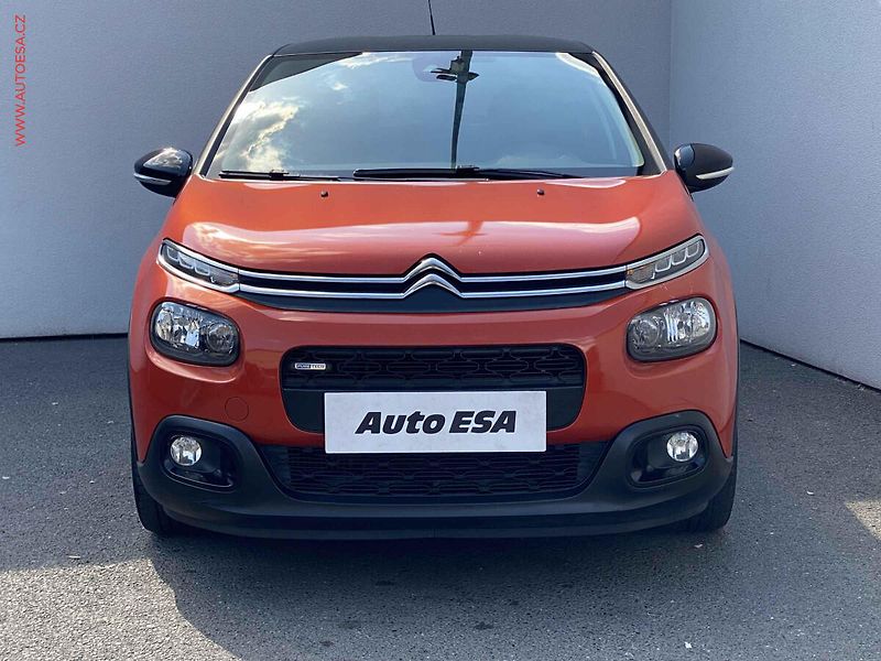 Citroën C3 (2017) 1.2PT, Shine, navi - fotka 2 z 18