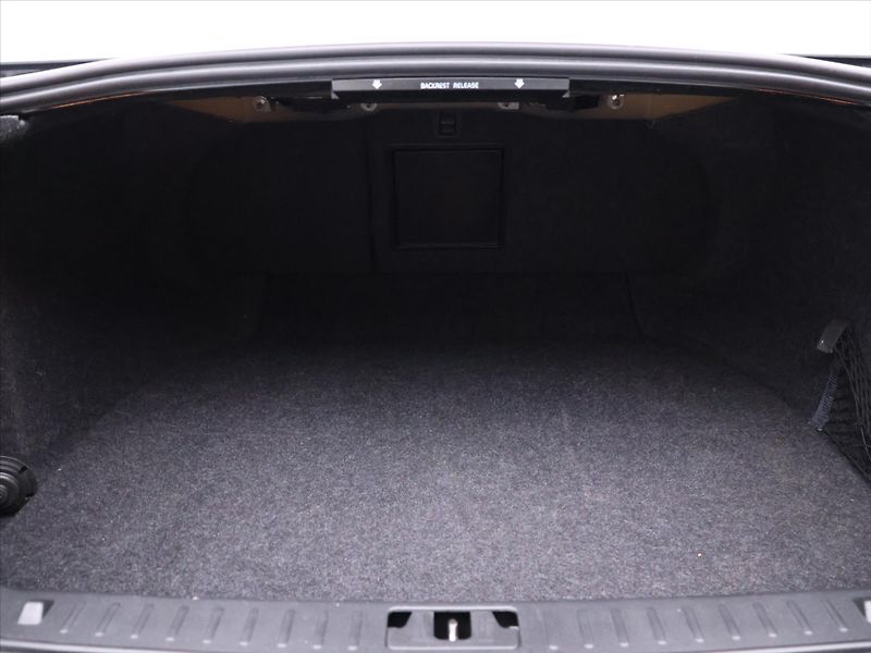 Volvo S80 2,4 D5 158kW DPH Aut. - fotka 10 z 31