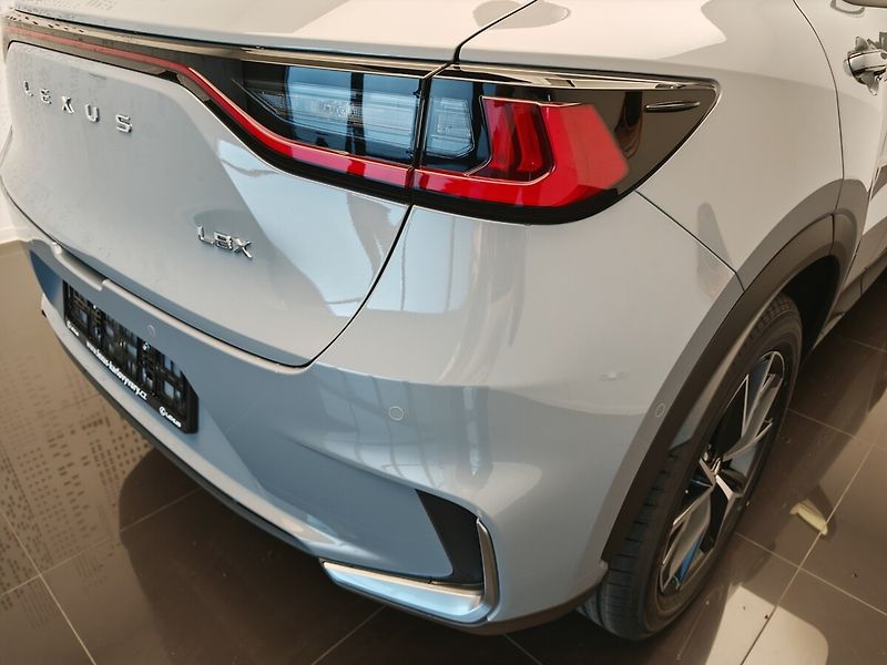 Lexus LBX COOL ADVANCED - fotka 9 z 42