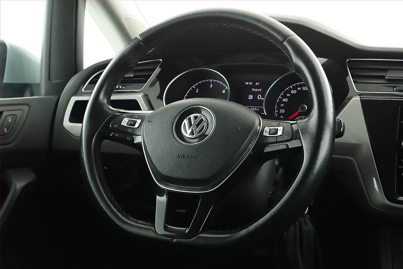 Volkswagen Touran (2017) 1.6 TDI, Navi, Tempomat - fotka 8 z 21