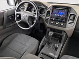 Mitsubishi Pajero (2006) 3.2 DI-D, Automat, 7 míst - náhled 7