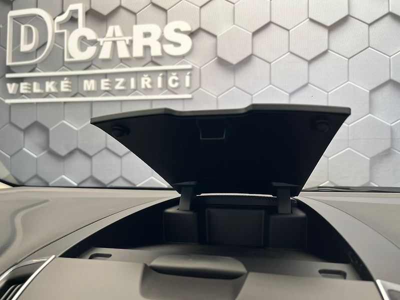 Ford S-MAX 2.0 EB Titanium LED manuál - fotka 25 z 58