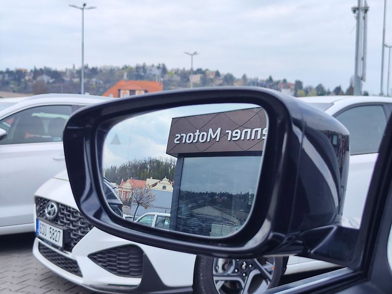 BMW Řada 5 540d/235kW xDrive Luxury AT - fotka 20 z 40
