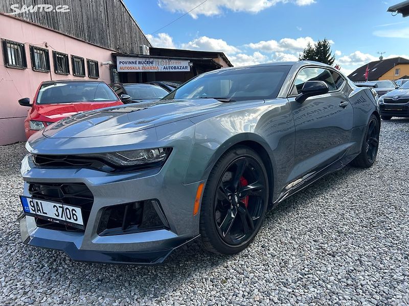 Chevrolet Camaro (2021) 6.2 V8 - fotka 28 z 28