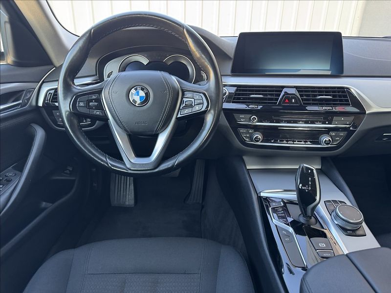 BMW Řada 5 3,0 d,xDrive,195kW,2.maj.,ČR - fotka 26 z 50