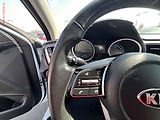 Kia Ceed (2018) 1.4 CVVT, ČR, AC, temp - náhled 16