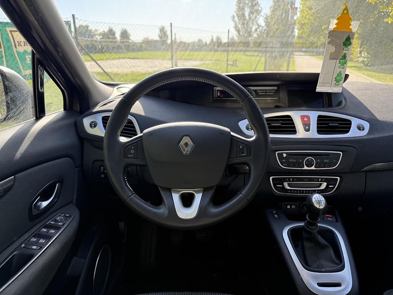 Renault Grand Scénic 1.4 TCe Dynamique - fotka 24 z 30