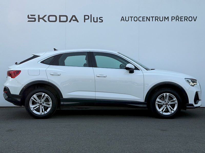 Audi Q3 (2023) 35 TFSI 110kW - fotka 31 z 35