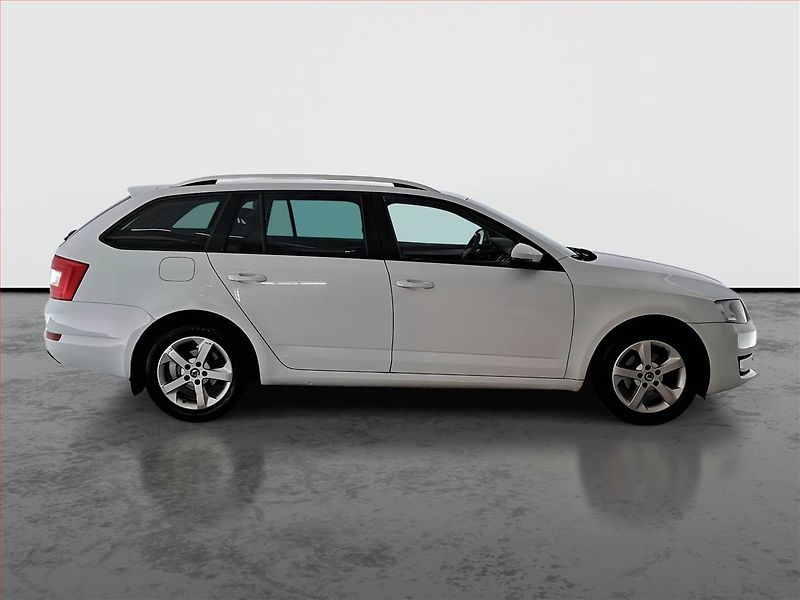 Škoda Octavia (2015) Ambition 1.6 TDI, Tempomat - fotka 6 z 16