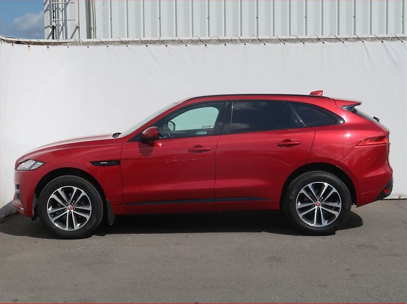 Jaguar F-Pace (2017) 20d AWD, 4X4, Automat - fotka 3 z 22