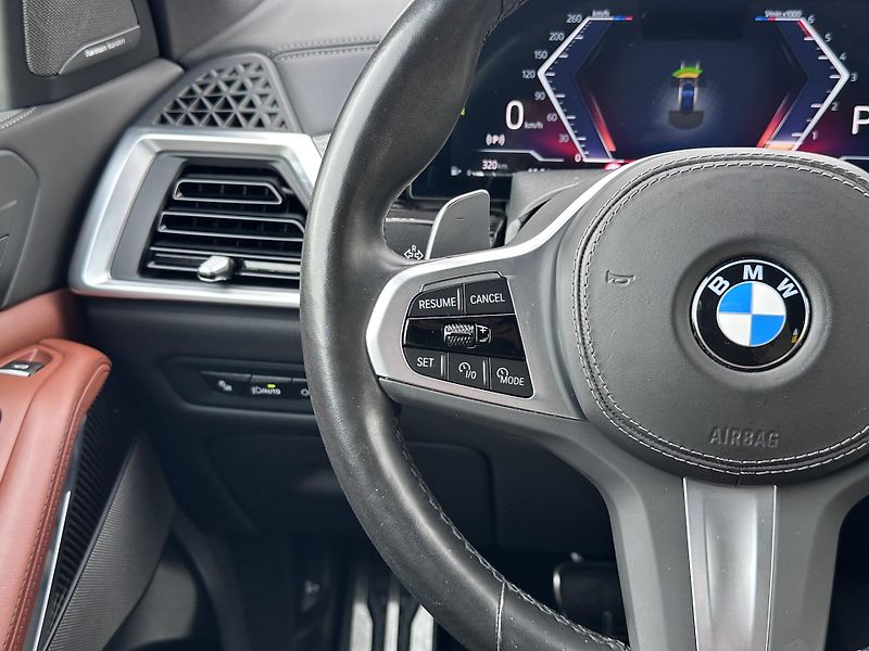 BMW X5 xDrive 30d M-Sport - fotka 12 z 31