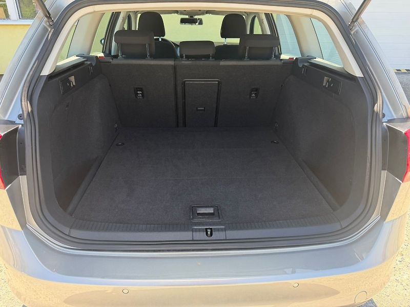 Volkswagen Golf (2016) 1.6 TDi 81kW/1MAJ/Tempomat - fotka 16 z 32