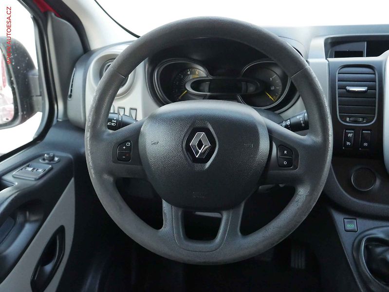 Renault Trafic (2015) 1.6dCi 8míst, 103kW, AC, TZ - fotka 13 z 15