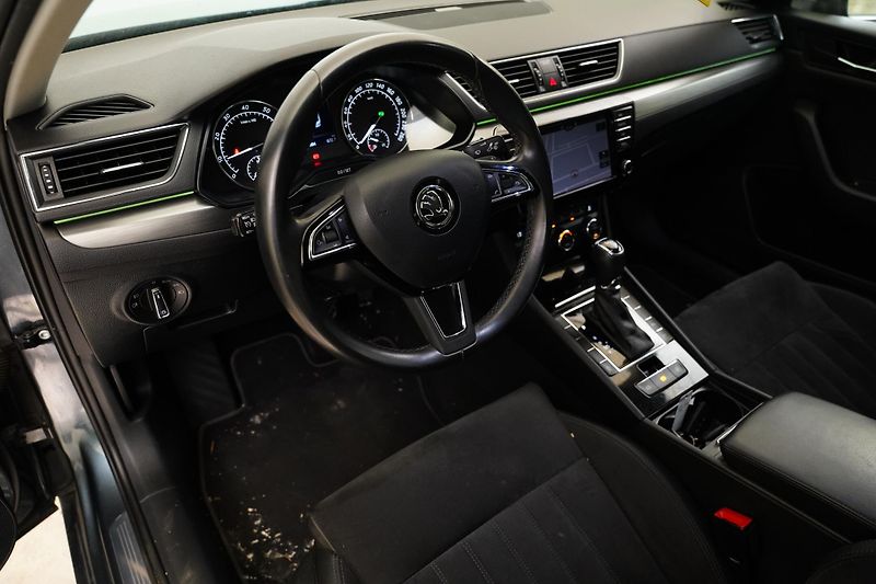 Škoda Superb - fotka 5 z 6