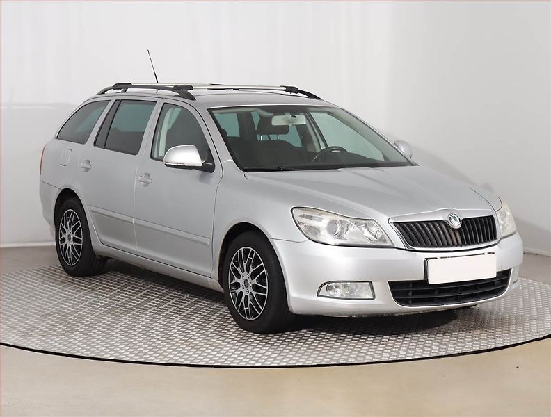 Škoda Octavia (2011) 1.6 TDI, Tempomat - fotografie inzerátu