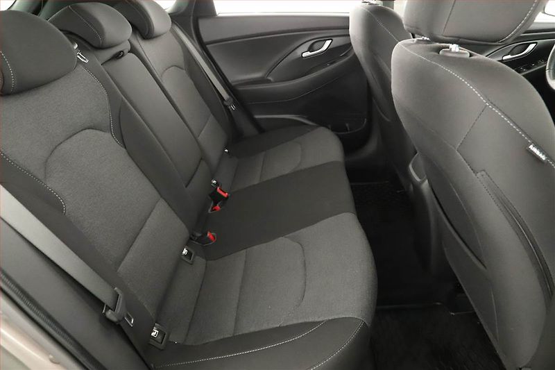 Hyundai i30 (2022) 1.0 T-GDI, Automat, ČR,1.maj - fotka 7 z 14