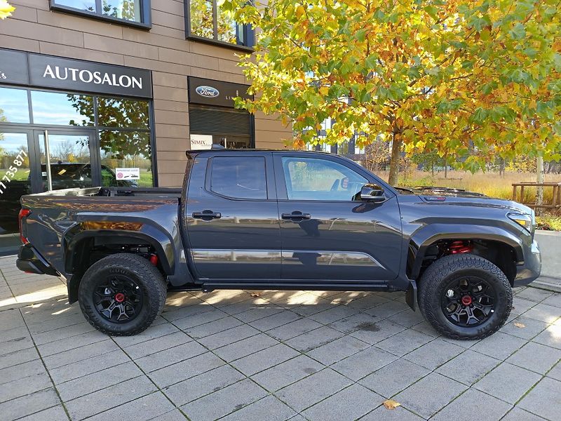 Toyota Tacoma (2026) TRD PRO, ve výrobě - fotka 3 z 44