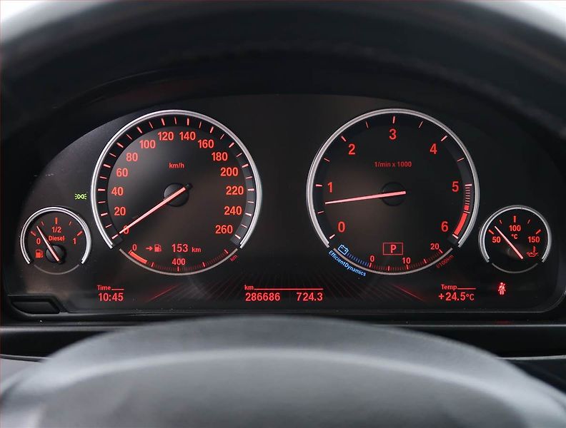 BMW Řada 5 (2015) 530d, Automat, Serv.kniha - fotka 11 z 23