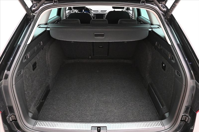 Škoda Superb 2,0 TDI 110kW Style DSG Záruka - fotka 10 z 31