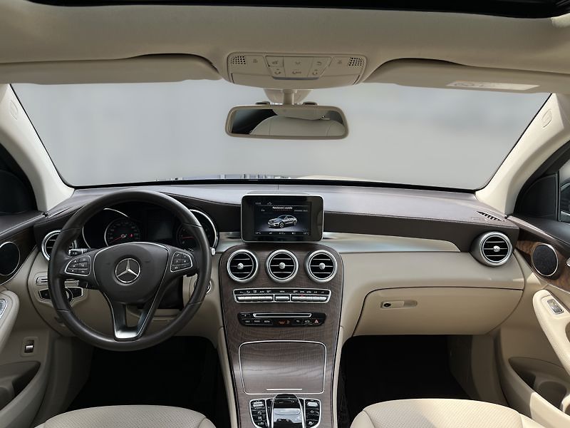 Mercedes-Benz GLC Coupé 250 4MATIC kupé - fotka 14 z 21