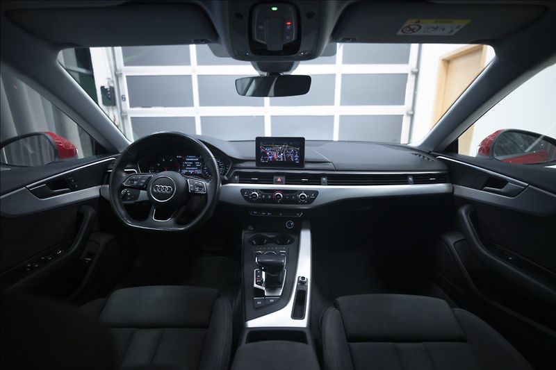 Audi A5 2,0 TDI SPORTBACK NAVI KAMERA - fotka 14 z 44