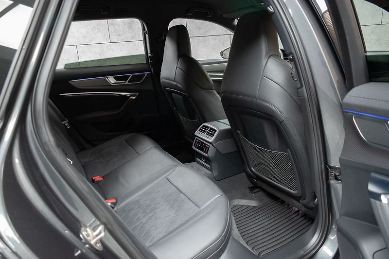 Audi RS 6 V8 4.0 TFSI 441kW QUATTRO - fotka 13 z 48
