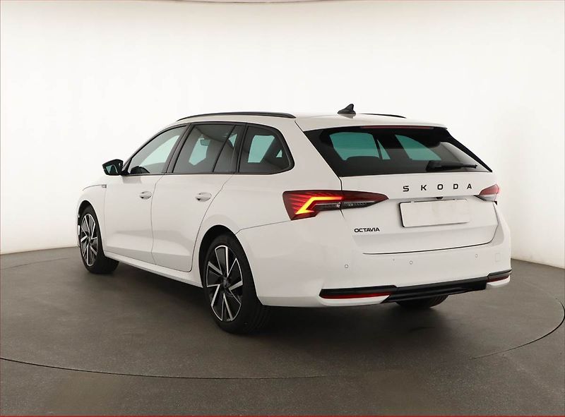 Škoda Octavia (2025) 1.5 eTSI mHEV, SPORTLINE - fotka 4 z 20