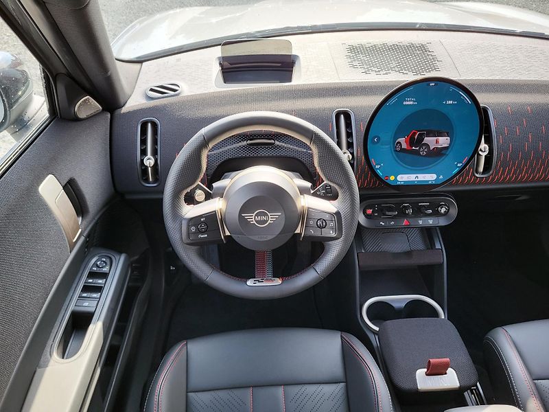 Mini Countryman SE ALL4 ELEKTRO 225kW - fotka 9 z 48