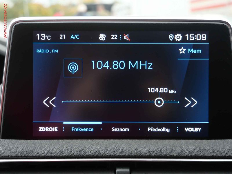 Peugeot 5008 (2020) 1.5 HDi, 1.maj,ČR, Allure - fotka 18 z 24