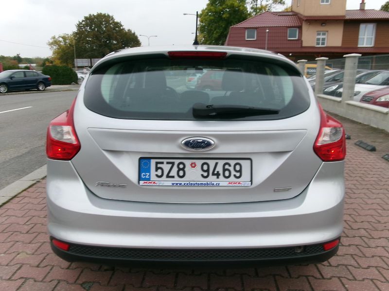 Ford Focus 1,0 ECOBOOST AC ROZVODY - fotka 6 z 28