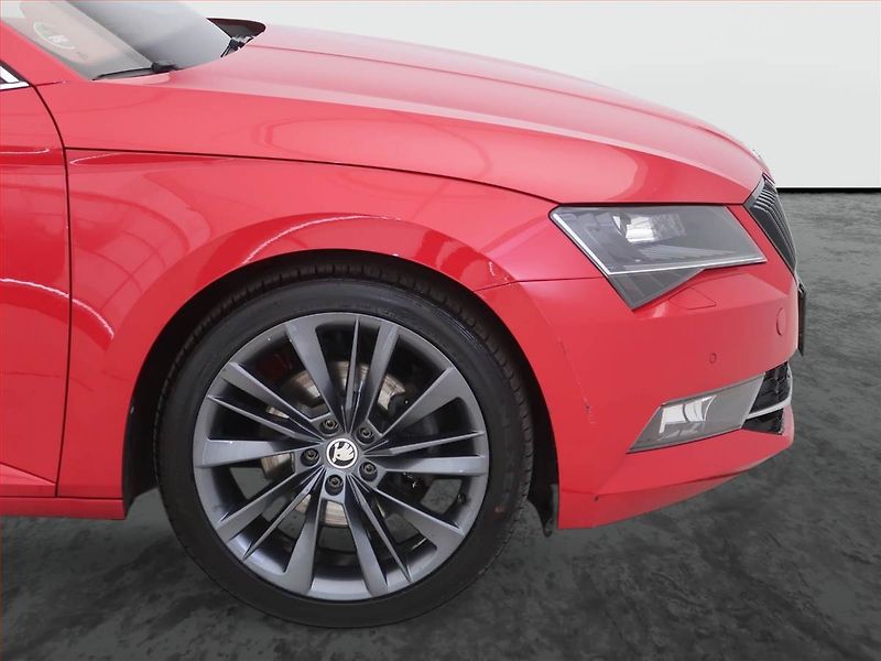 Škoda Superb (2019) Style 2.0 TDI, Automat - fotka 15 z 19