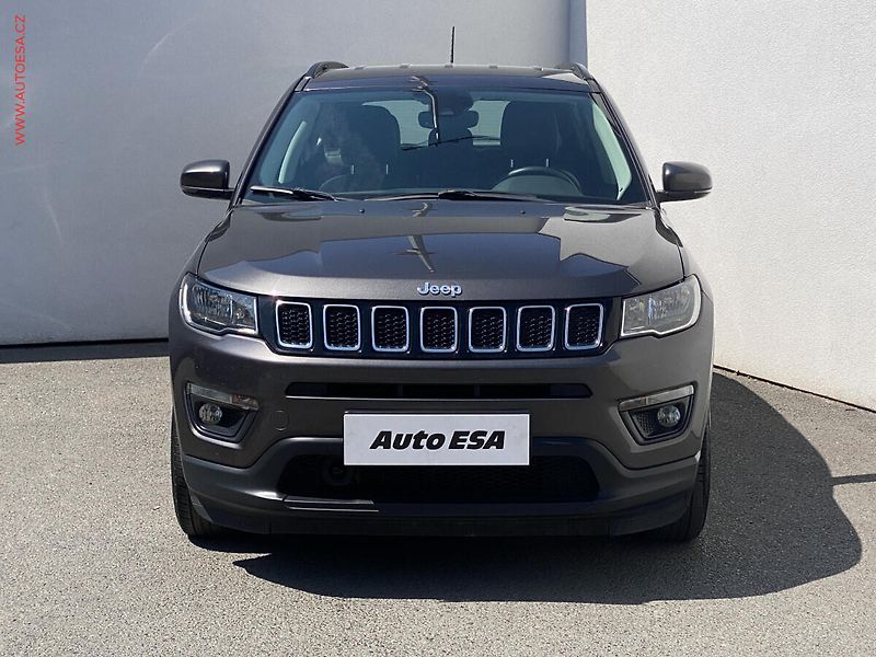 Jeep Compass (2019) 1.4 M-Air FWD, Longitude - fotka 2 z 17