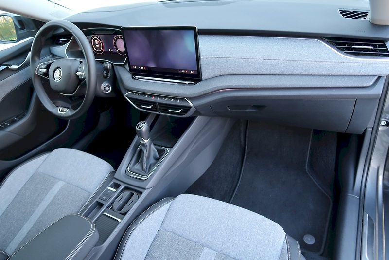 Škoda Octavia (2024) Top Selection 1.5 TSI 110 kW - fotka 20 z 28