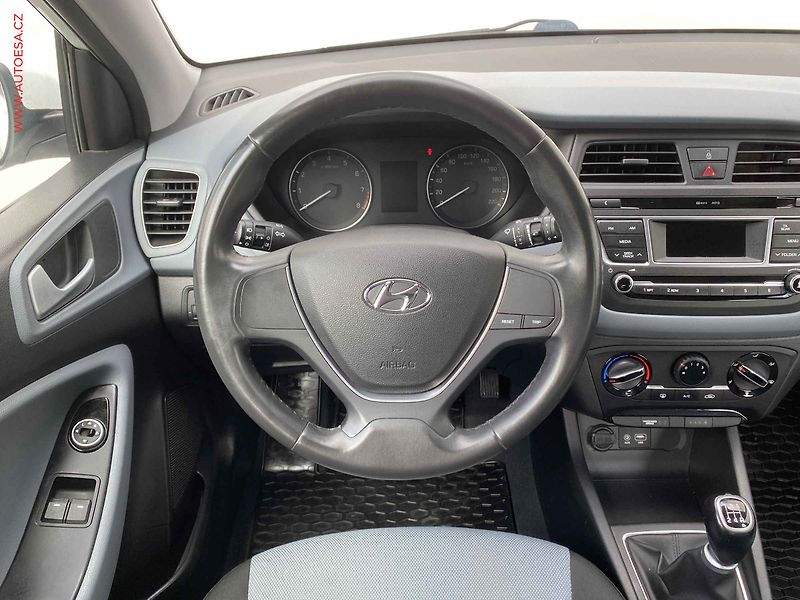 Hyundai i20 (2017) 1.2i, 2.maj,ČR, Family+ - fotka 11 z 16