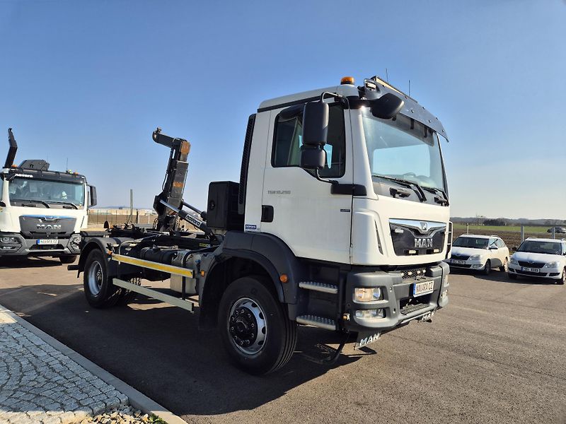 MAN TGM 18.290 4x4 ČTYŘKOLKA KONTEJNER - fotka 3 z 31