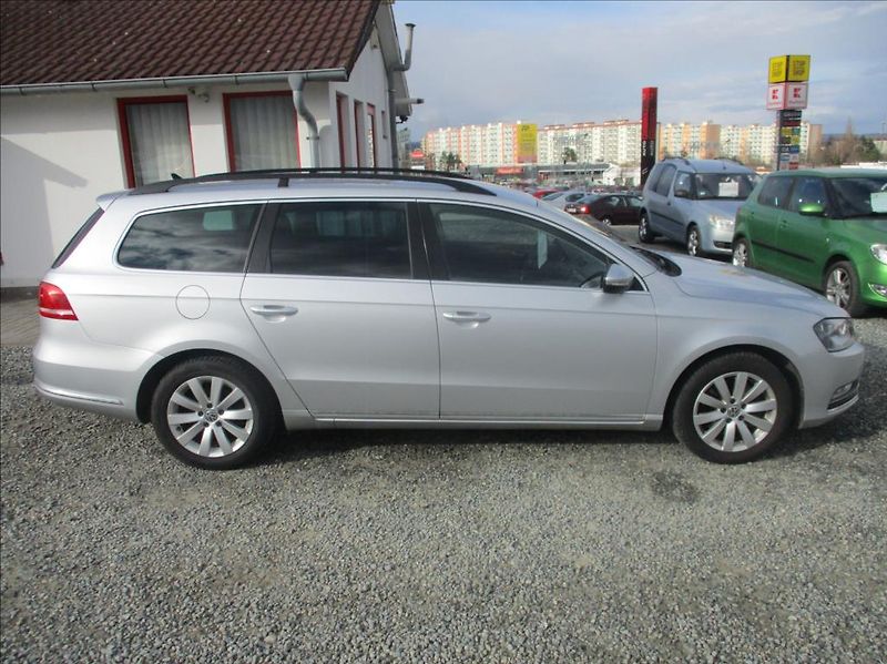 Volkswagen Passat 1,4 TSI,DSG,aut.klima,Navi, - fotka 4 z 47