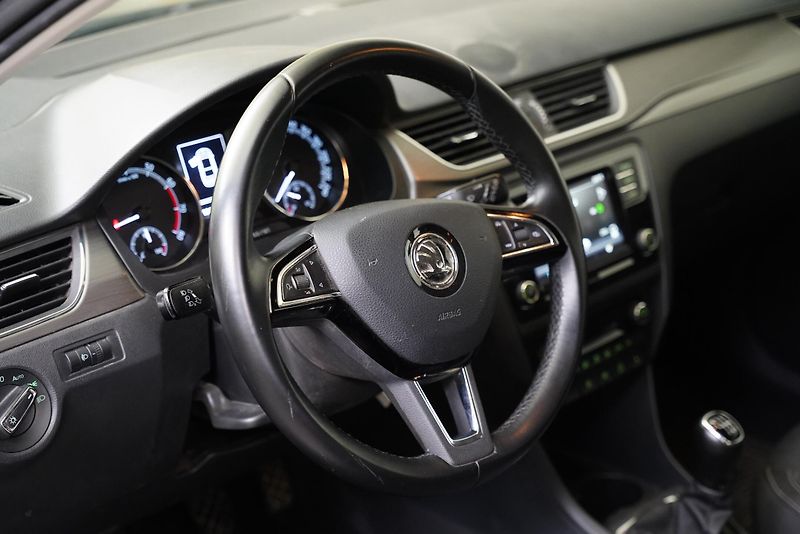 Škoda Rapid - fotka 14 z 22