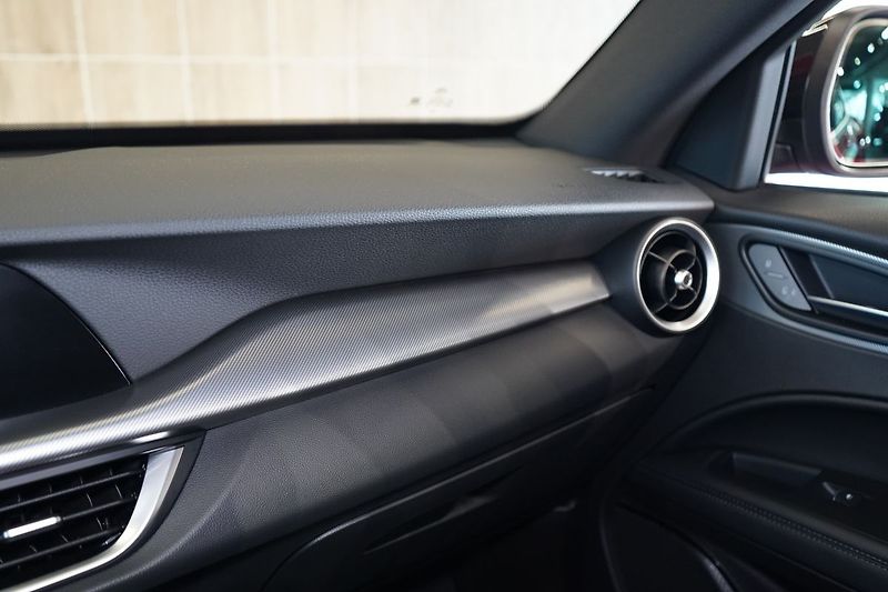 Alfa Romeo Stelvio 2.2 Diesel Q4 154kW (210k) - fotka 39 z 44