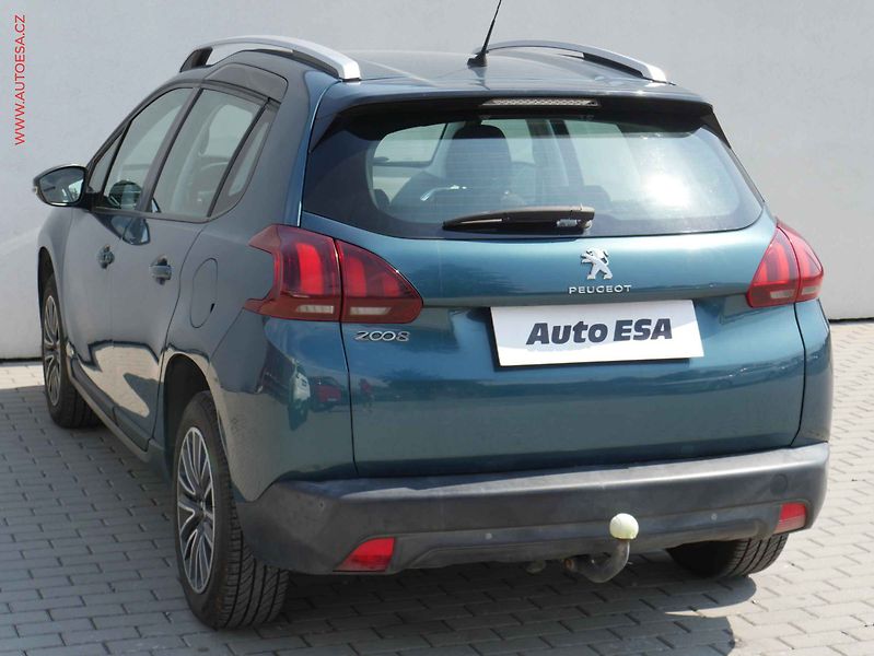 Peugeot 2008 (2019) 1.2i, 1.maj,ČR, autoAC, temp. - fotka 6 z 19