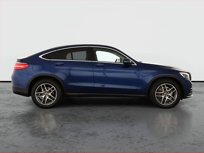 Mercedes-Benz GLC (2018) AMG line 250 - fotka 6 z 20