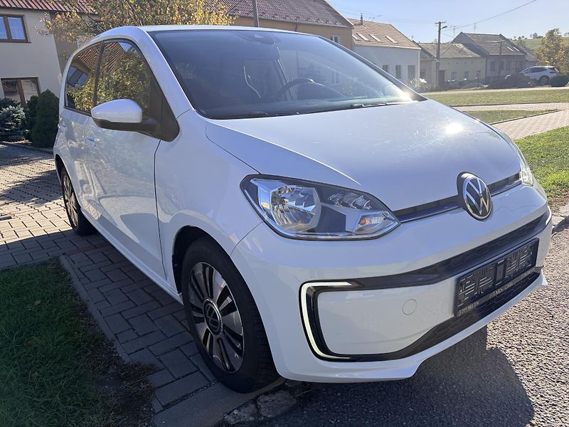 Volkswagen e-up! 64kW KAMERA - fotka 2 z 36