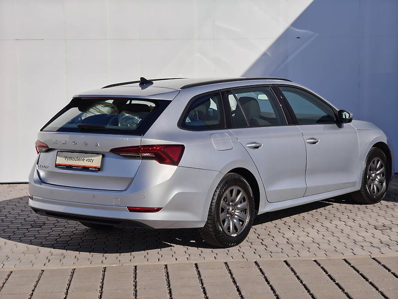Škoda Octavia Ambition 6MP 2,0TDI - fotka 2 z 22