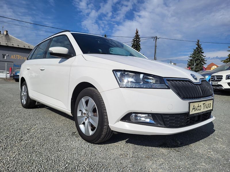 Škoda Fabia 1.0 TSI AMBITION Combi TOUR - fotka 30 z 46